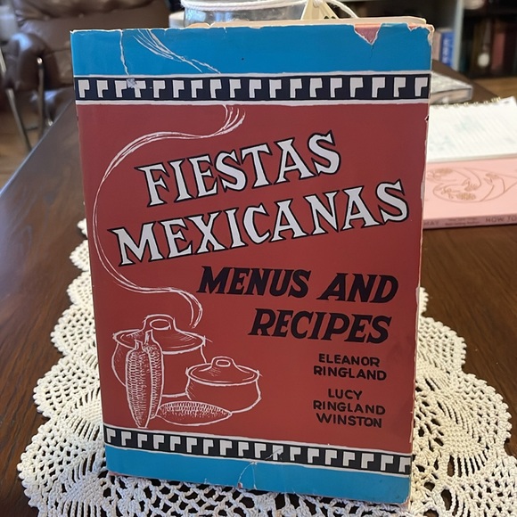 VINTAGE « MEXICAN » COOK BOOK - Picture 2 of 11